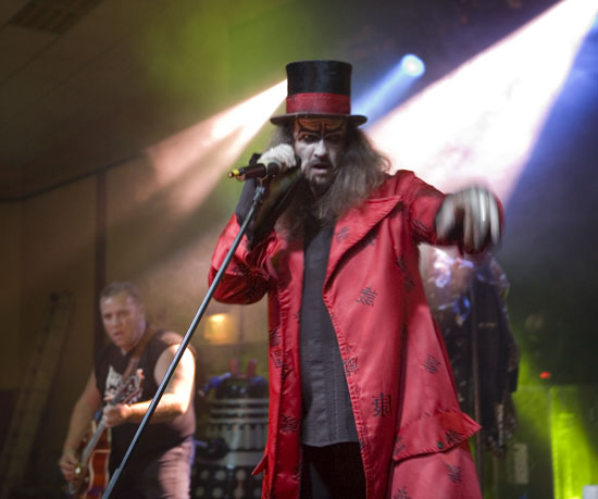 Dr_&_The_Medics_03
