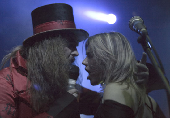 Dr_&_The_Medics_05